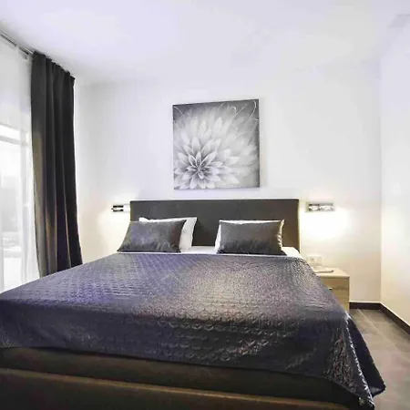 Vila Ivana Villa *